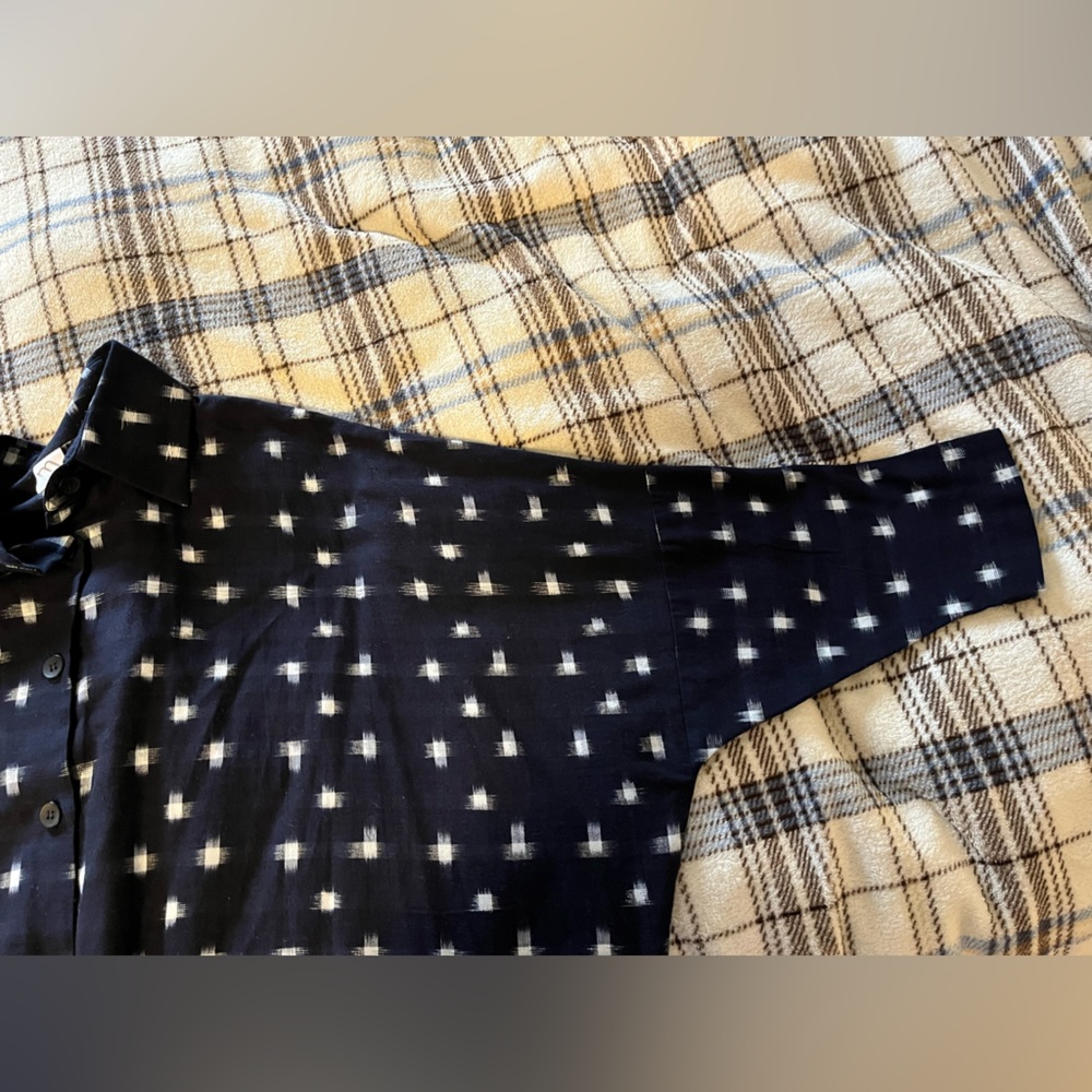 Black drop-shoulder 100% cotton button-down shirt - Picture 3 of 4